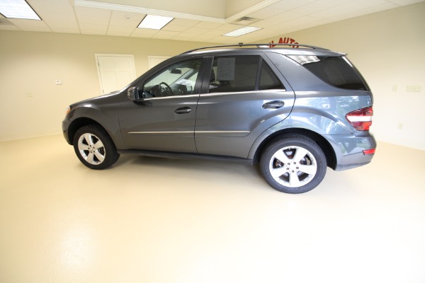 Used 2011 Mercedes-Benz M-Class ML350 4MATIC for sale $17,990 at AAN Master 2027 in Gurnee IL 60031 4