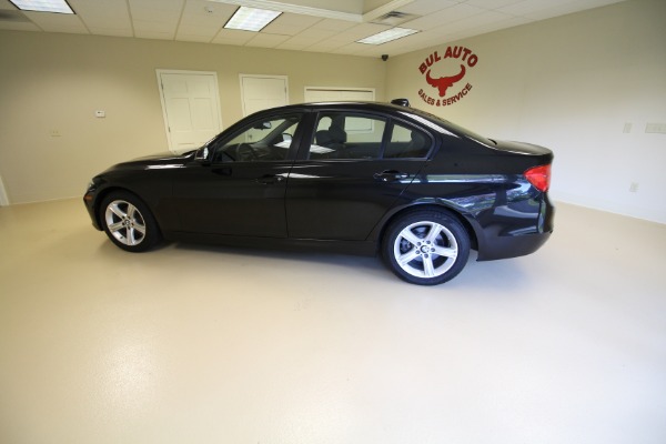 Used 2013 BMW 3-Series 328i xDrive Sedan for sale $16,990 at AAN Master 2027 in Gurnee IL 60031 4