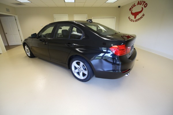 Used 2013 BMW 3-Series 328i xDrive Sedan for sale $16,990 at AAN Master 2027 in Gurnee IL 60031 5