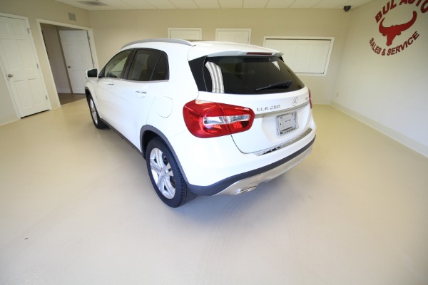 Used 2016 Mercedes-Benz GLA-Class GLA250 4MATIC for sale $26,990 at AAN Master 2027 in Gurnee IL 60031 5