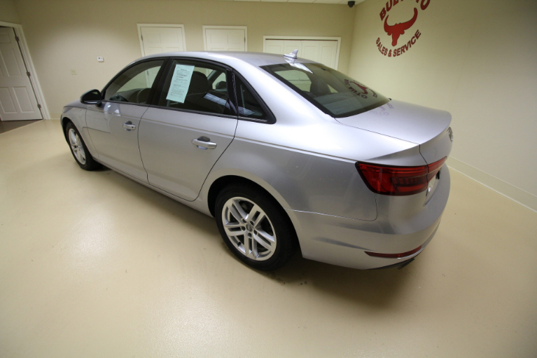Used 2017 Audi A4 2.0T Premium quattro Sedan for sale $12,300 at AAN Master 2027 in Gurnee IL 60031 5