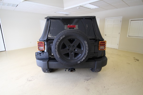 Used 2013 Jeep Wrangler Sport 4WD for sale $19,990 at AAN Master 2027 in Gurnee IL 60031 6