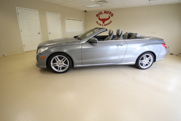 Used 2011 Mercedes-Benz E550 Convertible for sale $21,990 at AAN Master 2027 in Gurnee IL 60031 3