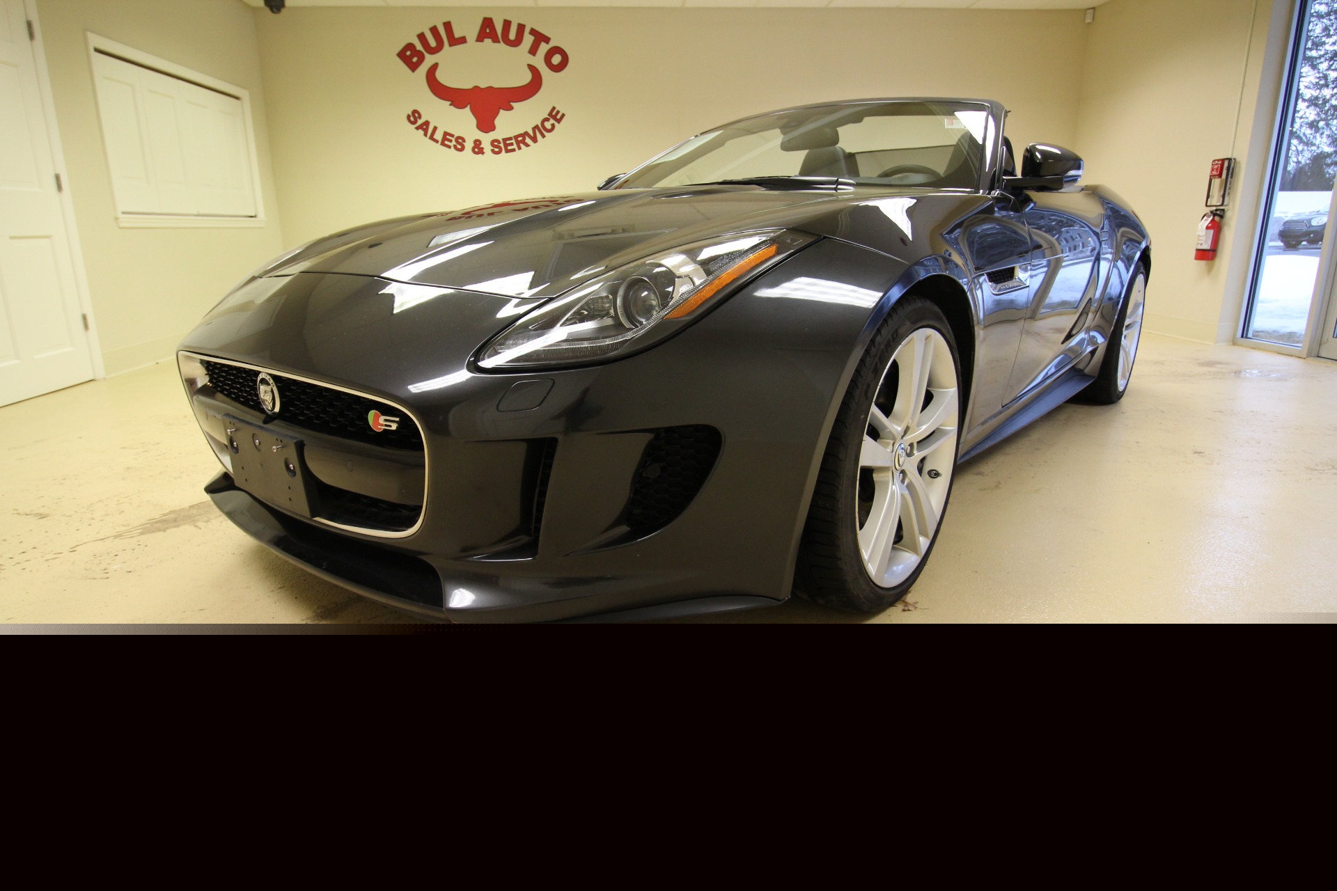 Used 2014 Jaguar F-Type V8 S for sale $41,990 at AAN Master 2027 in Gurnee IL 60031 1