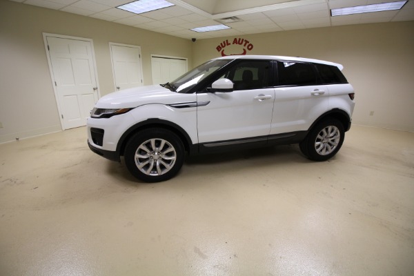 Used 2018 Land Rover Range Rover Evoque SE for sale $34,990 at AAN Master 2027 in Gurnee IL 60031 3