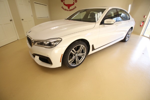 Used 2016 BMW 7-Series 750i xDrive M-Sport for sale $56,990 at AAN Master 2027 in Gurnee IL 60031 2