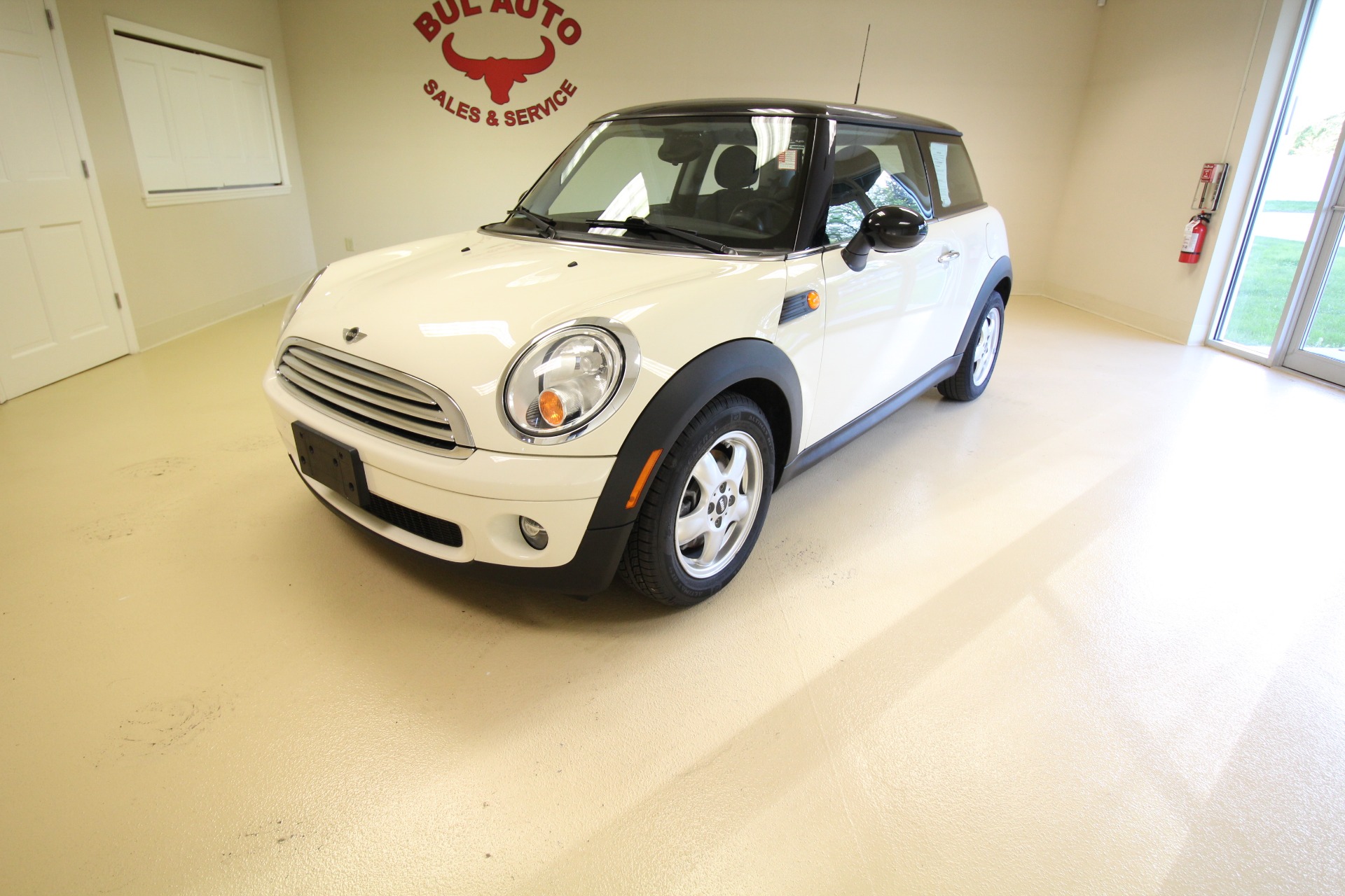 Used 2010 Mini Cooper for sale $7,490 at AAN Master 2027 in Gurnee IL 60031 1