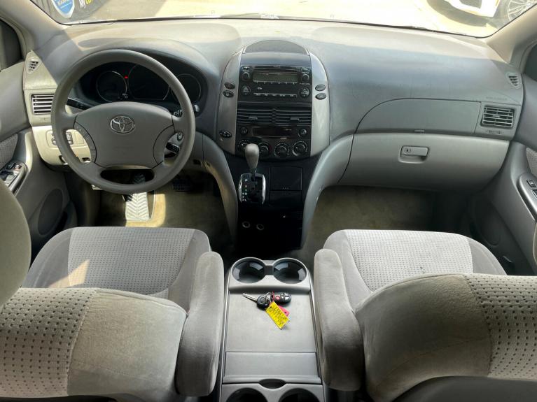 Used 2008 Toyota Sienna LE FWD 8-Passenger Seating for sale $6,990 at AAN Master 2027 in Gurnee IL 60031 5