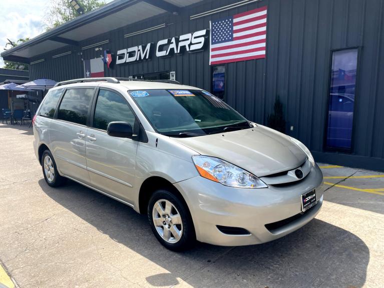 Used 2008 Toyota Sienna LE FWD 8-Passenger Seating for sale $6,990 at AAN Master 2027 in Gurnee IL