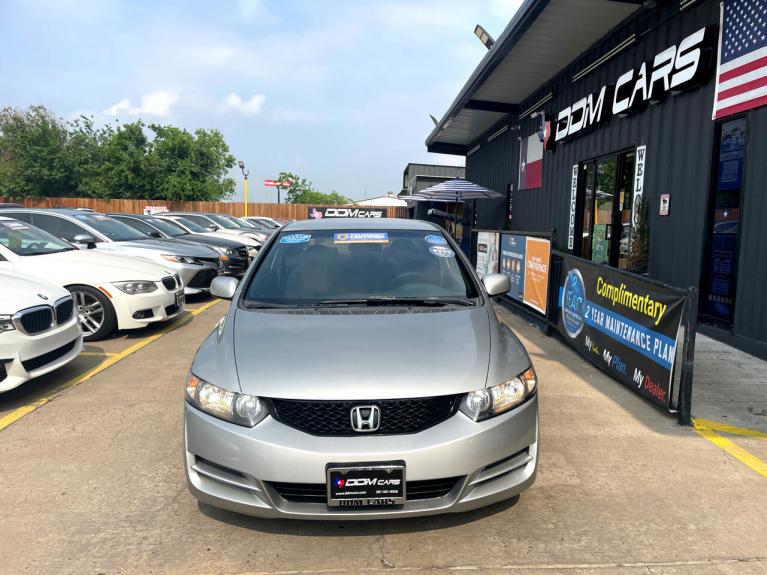 Used 2010 Honda Civic LX Coupe 5-Speed AT for sale Sold at AAN Master 2027 in Gurnee IL 60031 4
