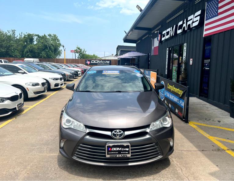 Used 2017 Toyota Camry SE for sale $9,995 at AAN Master 2027 in Gurnee IL 60031 3