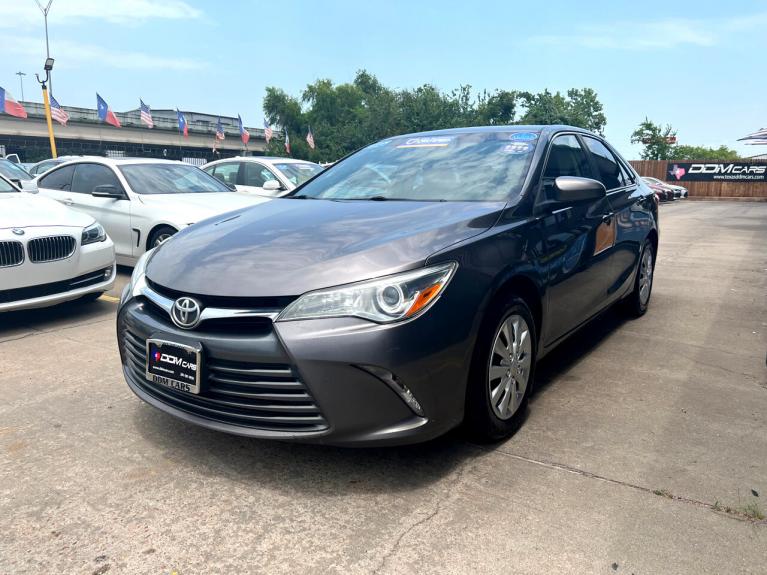 Used 2017 Toyota Camry SE for sale $9,995 at AAN Master 2027 in Gurnee IL 60031 4
