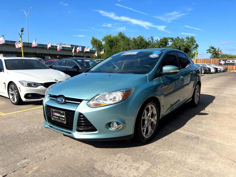 Used 2012 Ford Focus SEL Sedan for sale Sold at AAN Master 2027 in Gurnee IL 60031 4