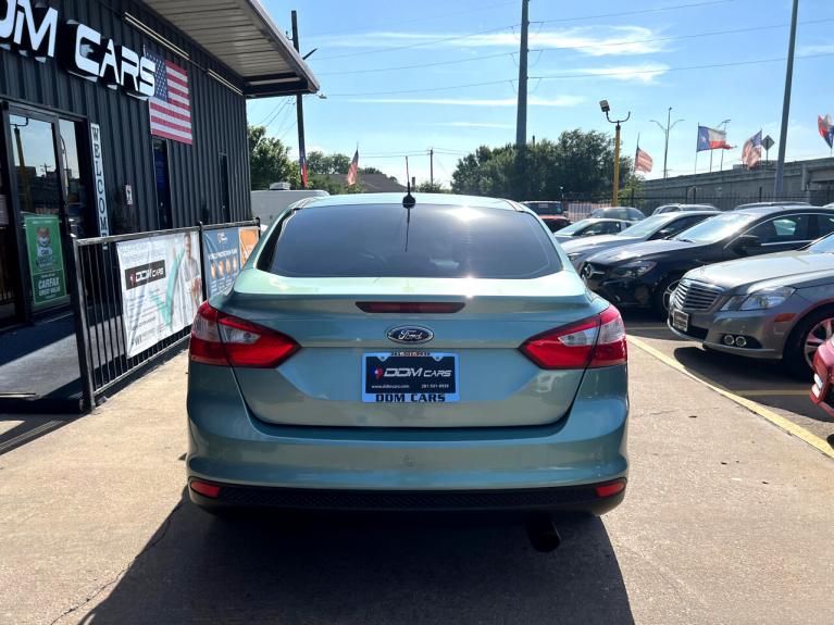 Used 2012 Ford Focus SEL Sedan for sale Sold at AAN Master 2027 in Gurnee IL 60031 6