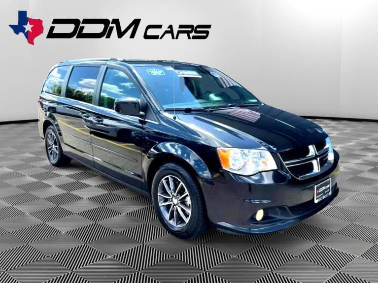 Used 2017 Dodge Grand Caravan SXT for sale $10,995 at AAN Master 2027 in Gurnee IL