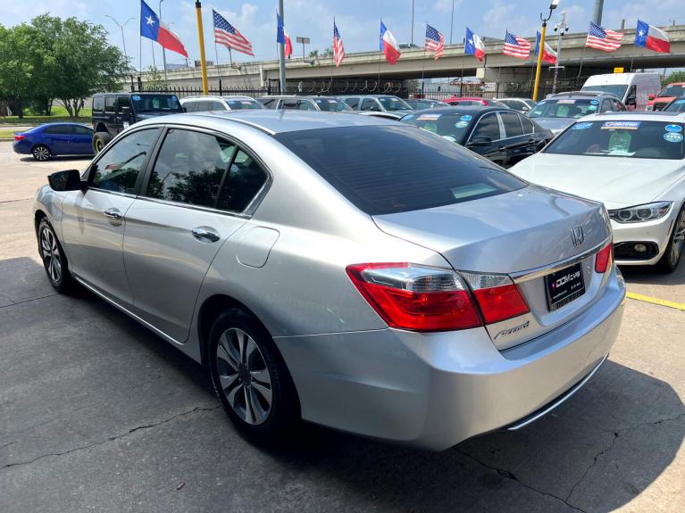 Used 2014 Honda Accord LX Sedan CVT for sale Sold at AAN Master 2027 in Gurnee IL 60031 5