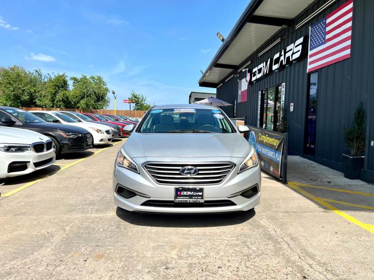 Used 2017 Hyundai Sonata SE for sale Sold at AAN Master 2027 in Gurnee IL 60031 3