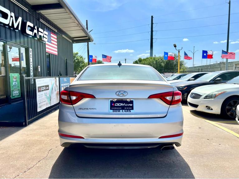 Used 2017 Hyundai Sonata SE for sale Sold at AAN Master 2027 in Gurnee IL 60031 6
