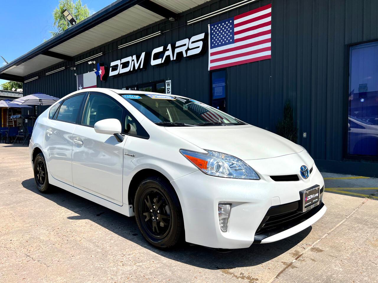 Used 2015 Toyota Prius Two for sale Sold at AAN Master 2027 in Gurnee IL 60031 1