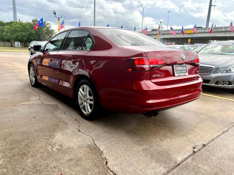 Used 2018 Volkswagen Jetta 1.4T S 6A for sale $16,995 at AAN Master 2027 in Gurnee IL 60031 5