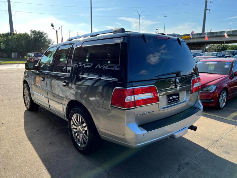 Used 2009 Lincoln Navigator 2WD for sale Sold at AAN Master 2027 in Gurnee IL 60031 5