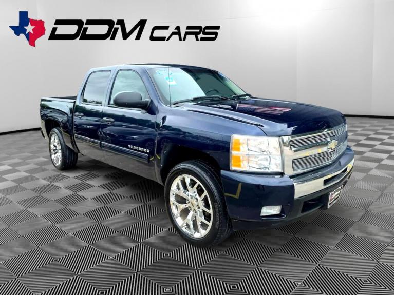 Used 2011 Chevrolet Silverado 1500 LT Crew Cab 2WD for sale $16,995 at AAN Master 2027 in Gurnee IL