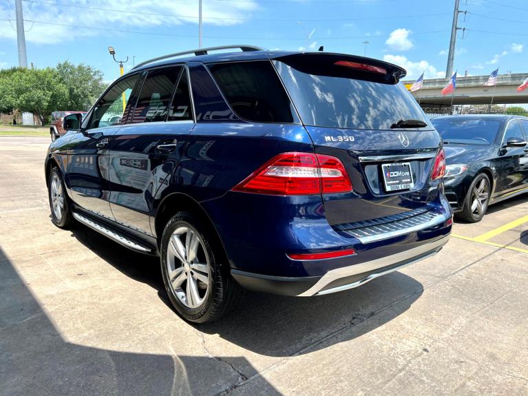 Used 2015 Mercedes-Benz M-Class ML350 for sale Sold at AAN Master 2027 in Gurnee IL 60031 5
