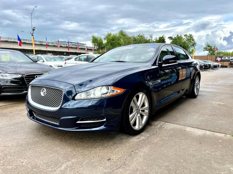 Used 2011 Jaguar XJ-Series XJ Supercharged for sale $17,995 at AAN Master 2027 in Gurnee IL 60031 4