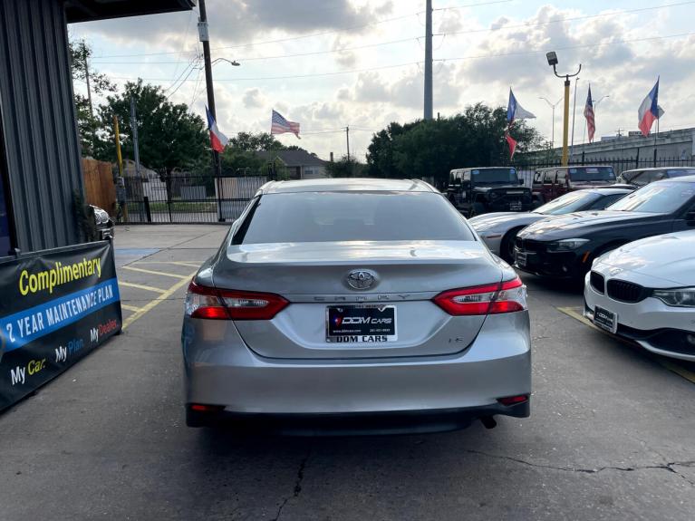 Used 2018 Toyota Camry LE for sale $19,995 at AAN Master 2027 in Gurnee IL 60031 6