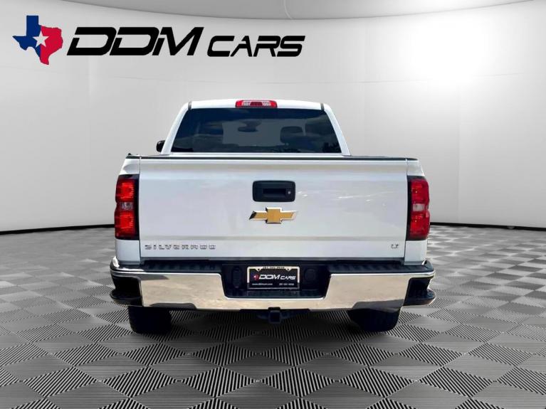 Used 2017 Chevrolet Silverado 1500 LT Crew Cab 2WD for sale Sold at AAN Master 2027 in Gurnee IL 60031 6