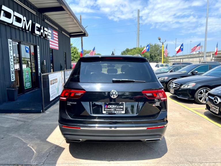 Used 2018 Volkswagen Tiguan SEL 4Motion AWD for sale Sold at AAN Master 2027 in Gurnee IL 60031 6