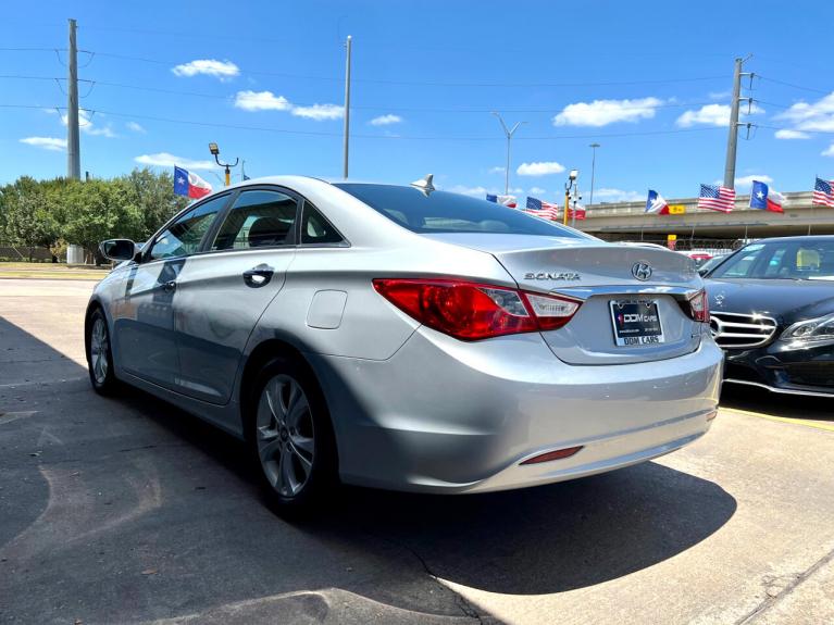Used 2011 Hyundai Sonata Limited Auto for sale Sold at AAN Master 2027 in Gurnee IL 60031 5