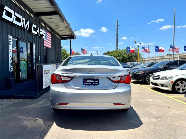 Used 2011 Hyundai Sonata Limited Auto for sale Sold at AAN Master 2027 in Gurnee IL 60031 6