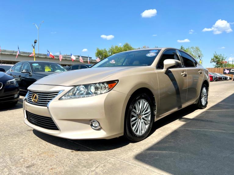 Used 2014 Lexus ES 350 Sedan for sale Sold at AAN Master 2027 in Gurnee IL 60031 4