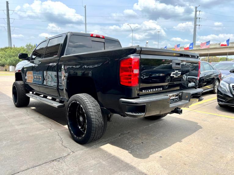 Used 2014 Chevrolet Silverado 1500 High Country Crew Cab 2WD for sale Sold at AAN Master 2027 in Gurnee IL 60031 5