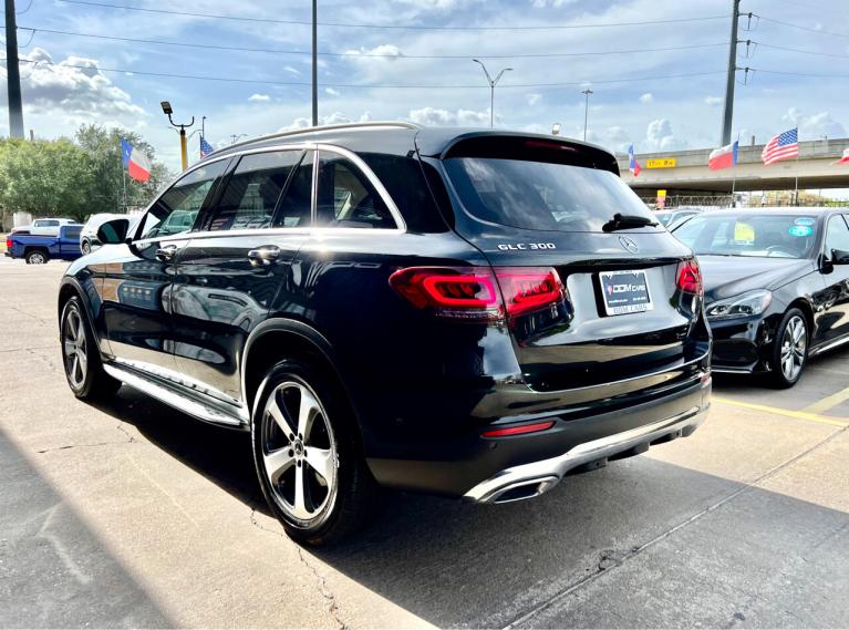 Used 2021 Mercedes-Benz GLC-Class GLC300 for sale $37,995 at AAN Master 2027 in Gurnee IL 60031 5