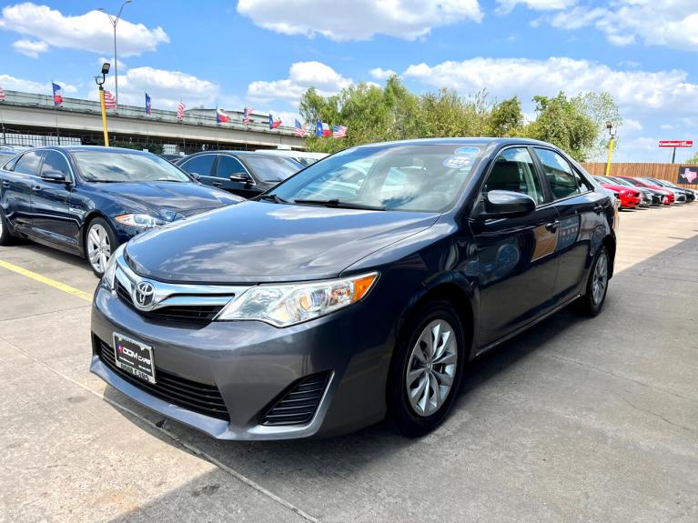 Used 2014 Toyota Camry SE Sport for sale $15,995 at AAN Master 2027 in Gurnee IL 60031 4