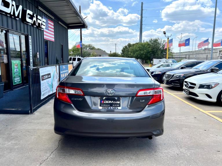 Used 2014 Toyota Camry SE Sport for sale $15,995 at AAN Master 2027 in Gurnee IL 60031 6