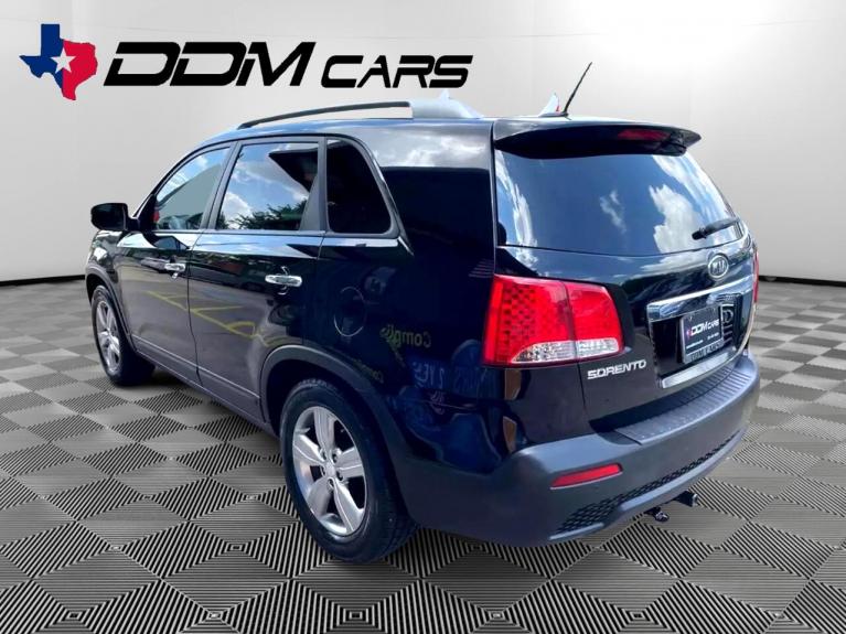 Used 2013 Kia Sorento EX 2WD for sale $10,995 at AAN Master 2027 in Gurnee IL 60031 5