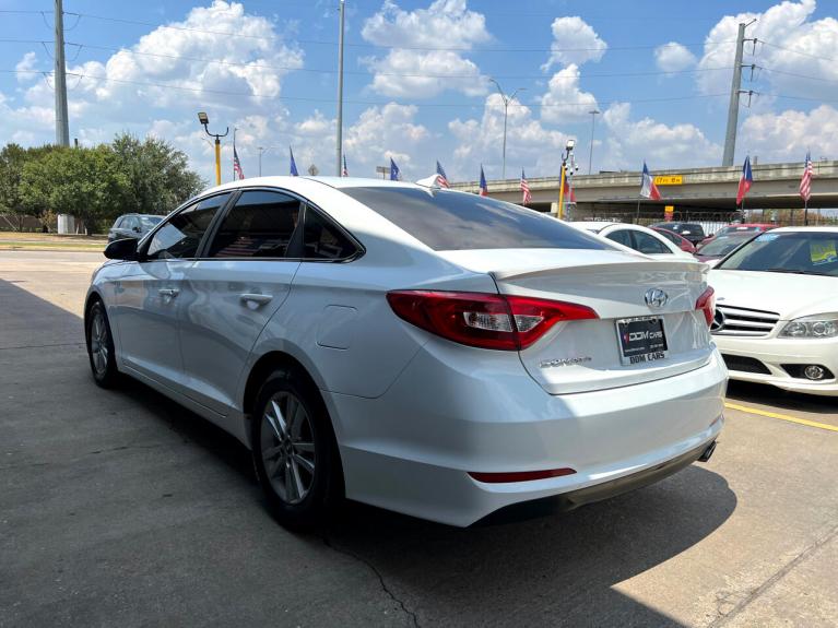 Used 2017 Hyundai Sonata SE for sale $11,995 at AAN Master 2027 in Gurnee IL 60031 5