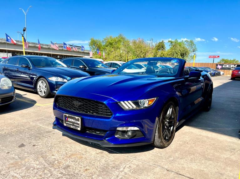 Used 2015 Ford Mustang EcoBoost Premium Convertible for sale $17,995 at AAN Master 2027 in Gurnee IL 60031 4