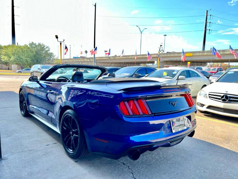 Used 2015 Ford Mustang EcoBoost Premium Convertible for sale $17,995 at AAN Master 2027 in Gurnee IL 60031 5