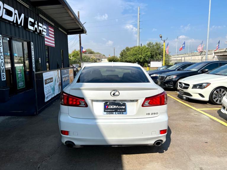 Used 2011 Lexus IS 250 RWD for sale $13,995 at AAN Master 2027 in Gurnee IL 60031 6