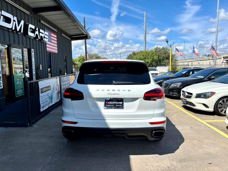 Used 2016 Porsche Cayenne Base for sale $24,995 at AAN Master 2027 in Gurnee IL 60031 6