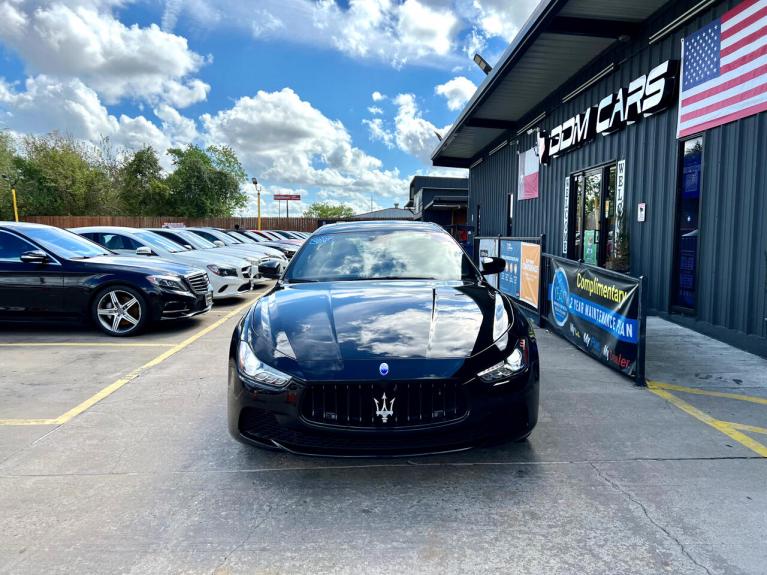 Used 2017 Maserati Ghibli Base for sale $28,995 at AAN Master 2027 in Gurnee IL 60031 3