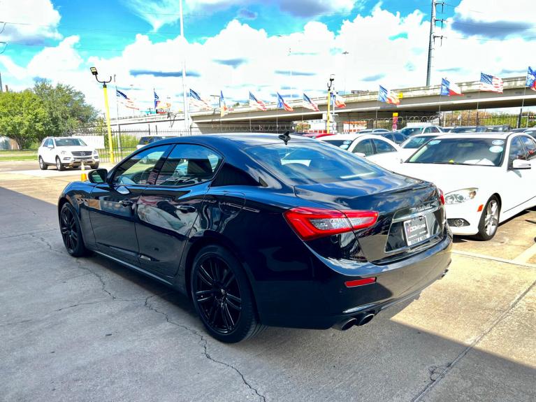 Used 2017 Maserati Ghibli Base for sale $28,995 at AAN Master 2027 in Gurnee IL 60031 5