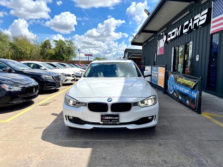 Used 2014 BMW 3-Series 320i Sedan for sale $12,995 at AAN Master 2027 in Gurnee IL 60031 3