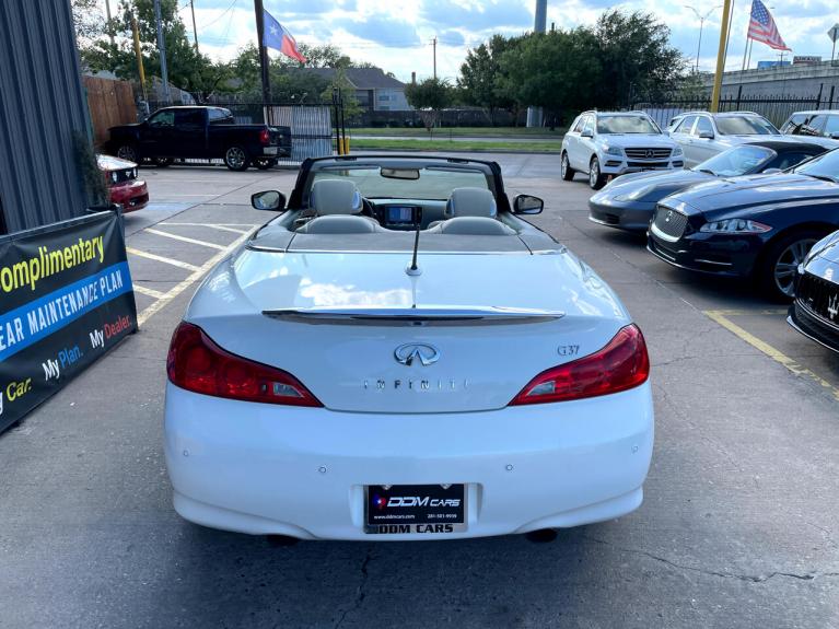 Used 2013 Infiniti G Convertible Base for sale $18,995 at AAN Master 2027 in Gurnee IL 60031 6